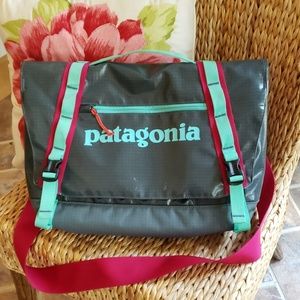 Patagonia Black Hole Mini Mass 12L